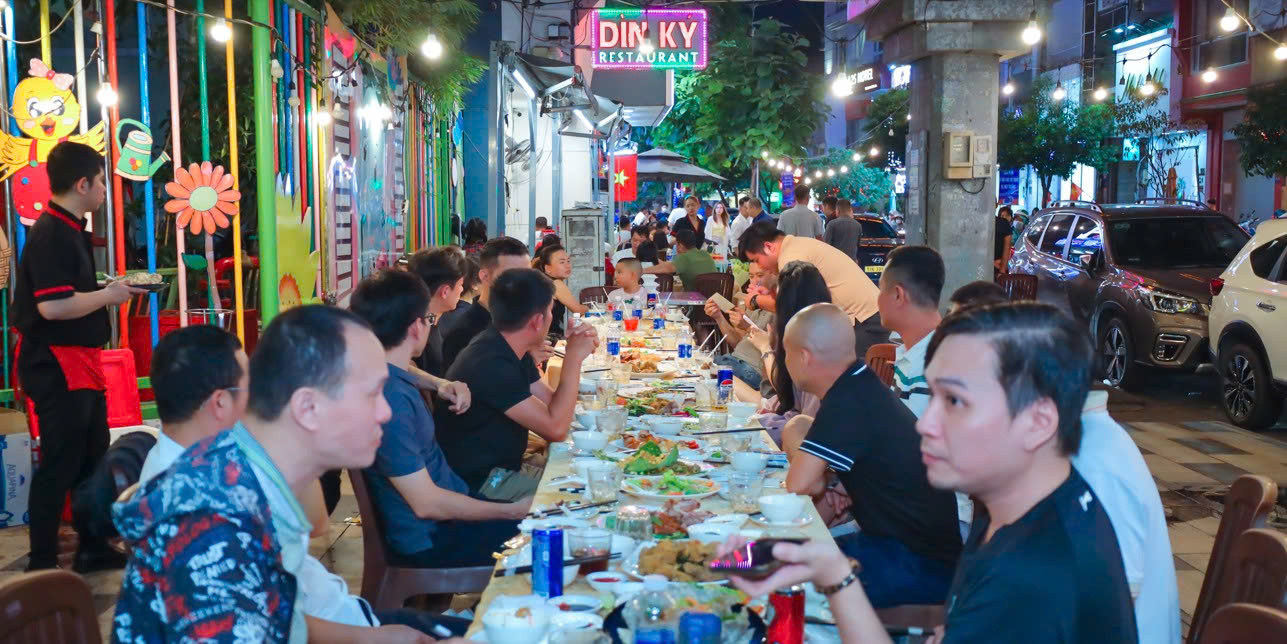 Thiên đường ăn đêm quên cả lối về của dân Sài Gòn